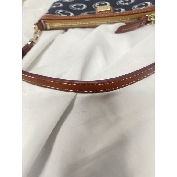 Dooney & Bourke Penn State Slim Wristlet Bag Clutch PERFECT! - Picture 6 of 10